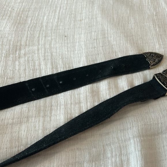 Free People Wide Suede Belt black S/M Bohemian Floral Western Etched Buckle - Picture 2 of 3